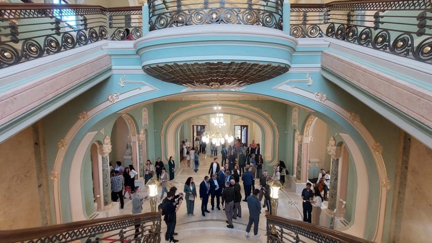 FOTO | Aproximativ 10.000 de persoane au vizitat Cazinoul din Constanța, de la redeschiderea edificiului