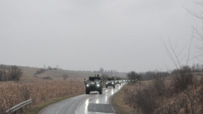 ATENȚIE, șoferi! Convoaie militare pe drumurile spre Poligonul Babadag