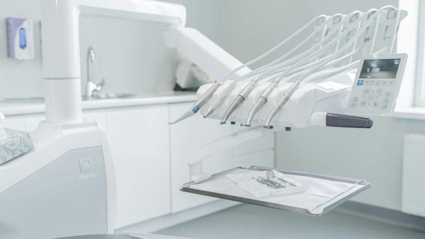 stomatolog, dentist