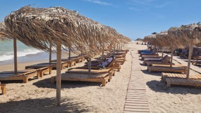 Licitație pentru închirierea a 77 de sectoare de plajă de pe litoral