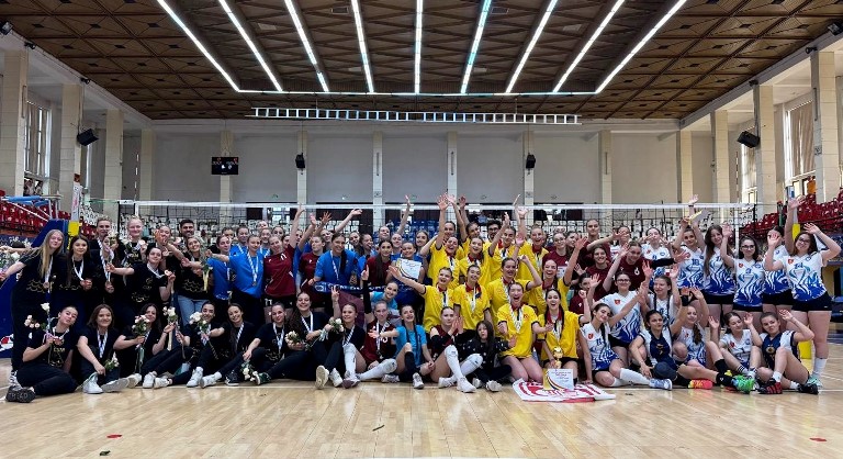 Voleibalistele cadete de la CSM Constanța au urcat pe podium la finalul sezonului