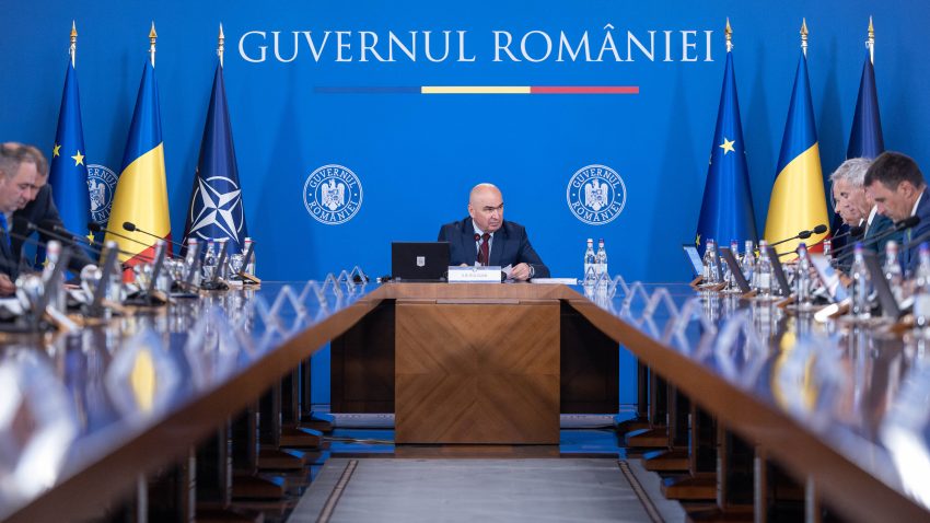Adoptarea pachetului 2 de măsuri fiscale, amânată până la jumătatea lui august