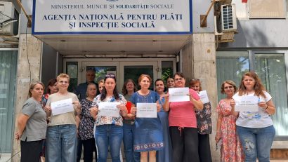 TULCEA: Protest spontan la Casa de Pensii și Agenția pentru Plăți și Intervenții Sociale