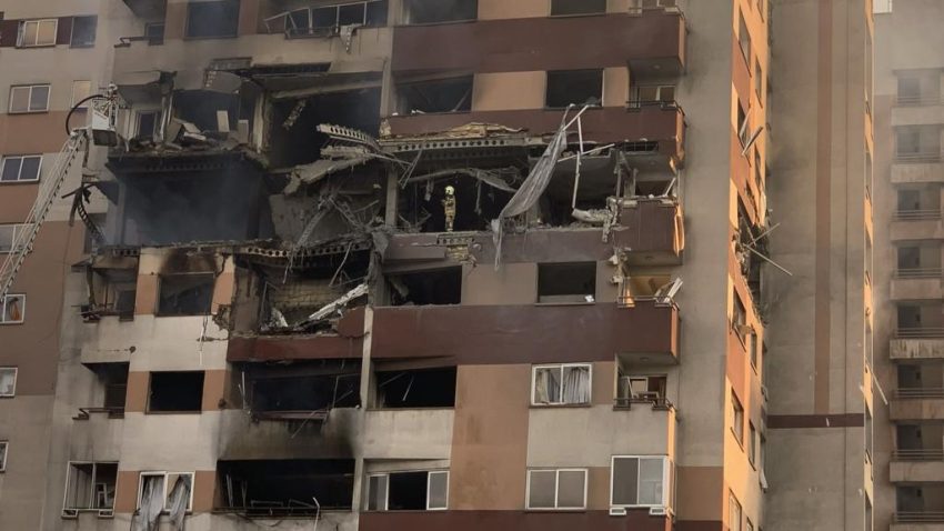 Israelul a efectuat lovituri împotriva Iranului, care avertizează că va răspunde