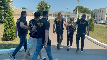 CONSTANȚA: Vârstnică tâlhărită în miezul zilei, pe bulevardul Tomis. Suspecții, identificați de o polițistă aflată în timpul liber