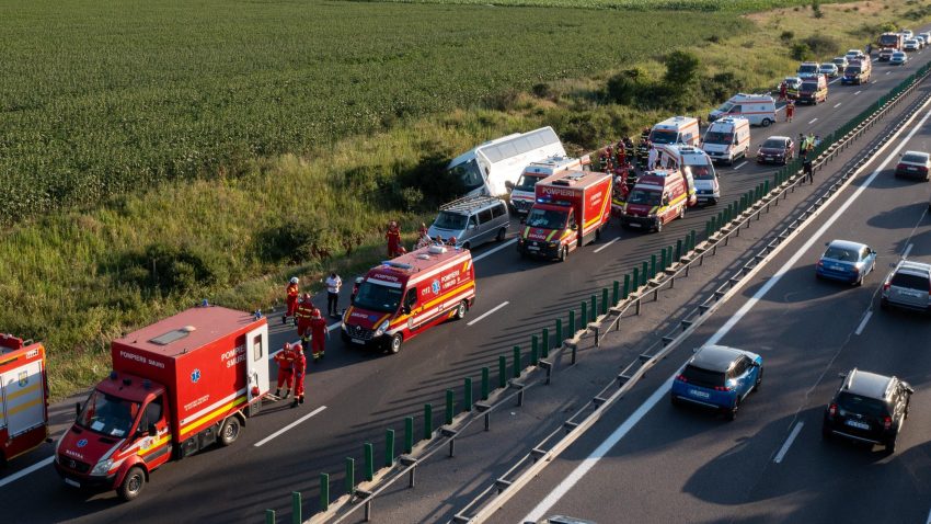 Carambol pe Autostrada A2. Mai multe persoane sunt rănite, iar în coliziune au fost implicate patru autovehicule
