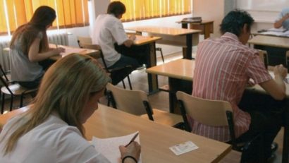 Vacanța de toamnă a trecut, dar pregătirea elevilor de clasa a VIII-a și a XII-a care susțin anul acesta Evaluarea Națională, respectiv examenul de Bacalaureat, abia acum începe