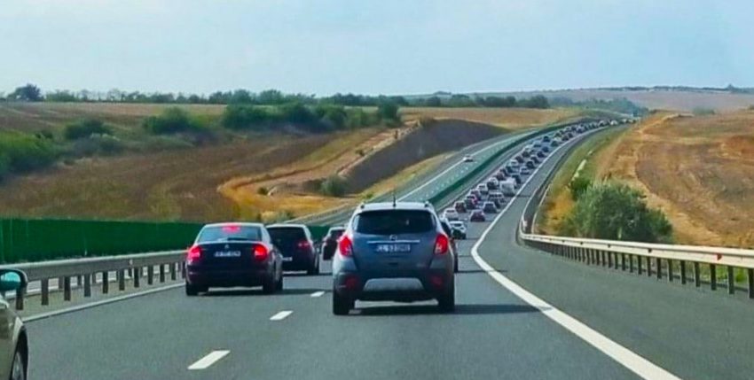 Accident rutier pe Autostrada A2. Sunt implicate patru mașini