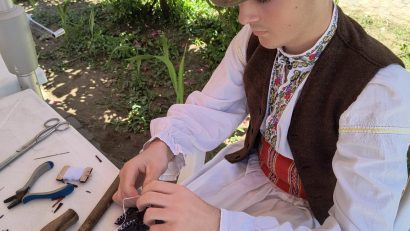 CONSTANȚA: Tineri meșteșugari, la „Târgul Copiilor” organizat de Muzeul de Artă Populară