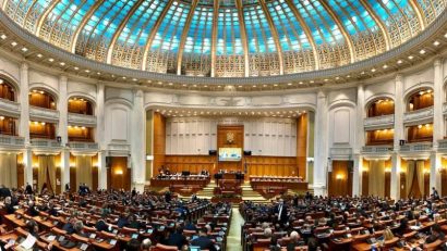 Parlament: Dezbatere și vot pentru moțiunile de cenzură aferente asumării Guvernului pe al doilea pachet de măsuri