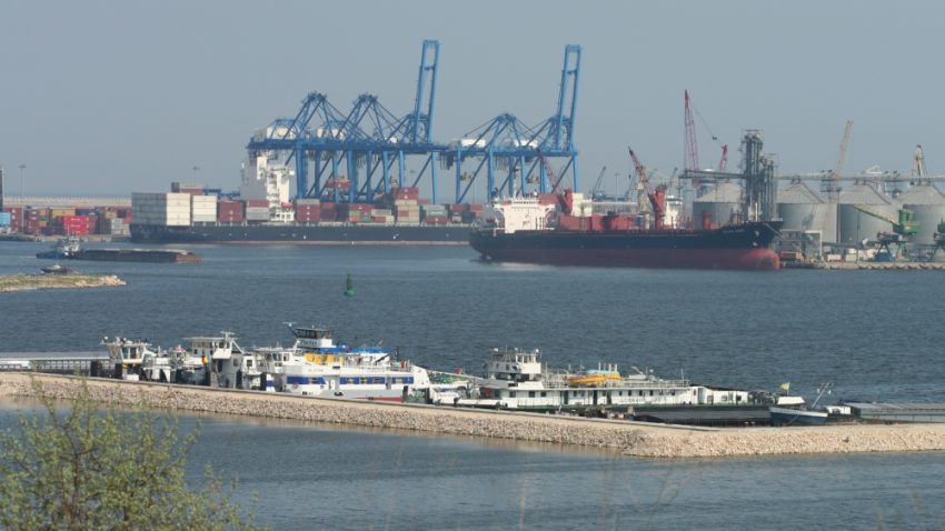 Infrastructura din Portul Midia, modernizată printr-o finanțare de peste 9 milioane de euro, în beneficiul pescarilor din zona Mării Negre