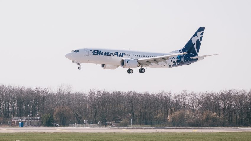 Compania Blue Air a intrat în faliment