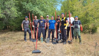 TULCEA: Eroi fără obligație. 9 pompieri din Galați, aflați în timpul liber, au ajutat la stingerea incendiului din Munții Măcin