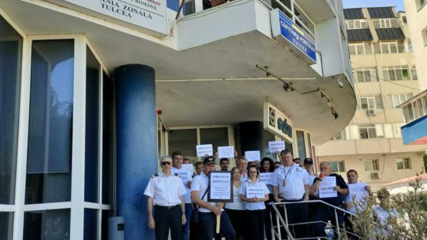 TULCEA: Protest spontan al angajaților de la Căpitănia Zonală a Portului