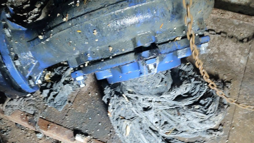 TULCEA: Probleme la o stație de pompare Aquaserv din cauza deșeurilor aruncate în canalizare