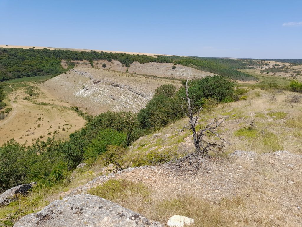 cariera piatra Dumbraveni - foto - Lili Fustanela