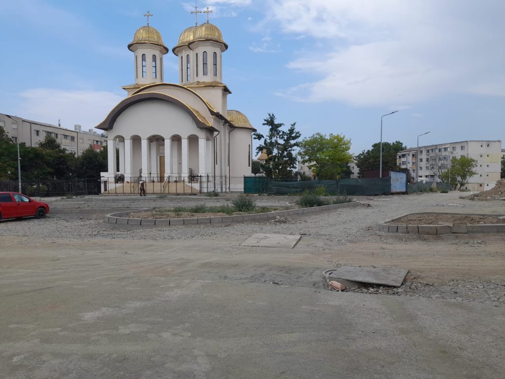 parc galerii Soveja - foto - Adi Bancila