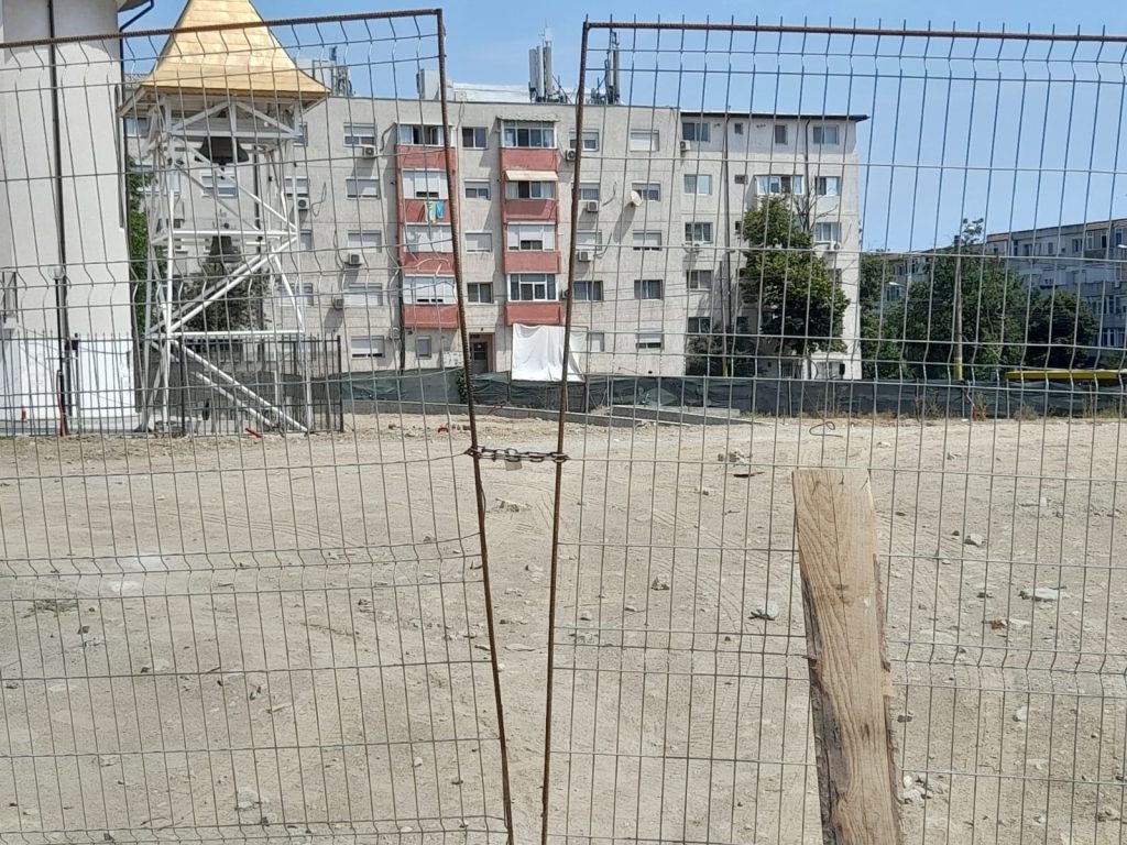 parc galerii Soveja - foto - Adi Bancila