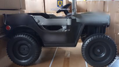 Mașinuțe electrice contrafăcute, descoperite de polițiști, în Portul Constanța