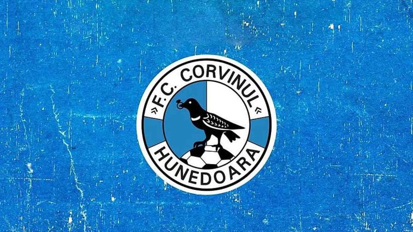 Clubul de fotbal Corvinul Hunedoara s-a transformat în club privat