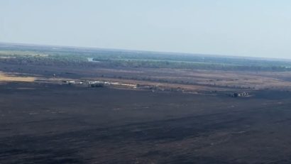 TULCEA: Se intervine terestru în cazul incendiului de la Chilia Veche. Cele două elicoptere Black Hawk s-au retras