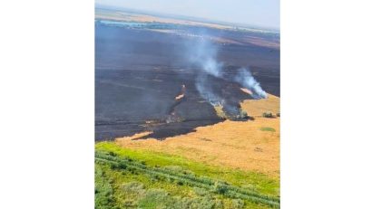 TULCEA: Peste 300 de tone de apă, folosite de elicopterele MAI pentru lichidarea incendiului de la Chilia Veche