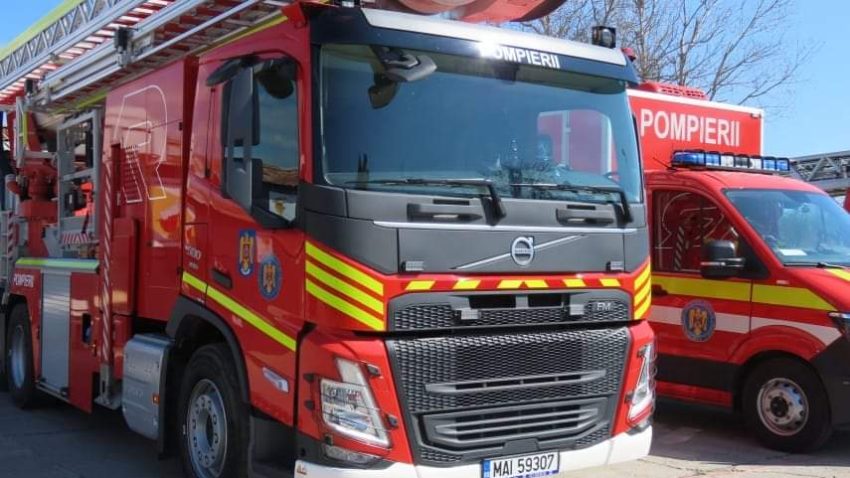 CONSTANȚA: Incendiu într-un apartament de bloc de pe strada Corbului