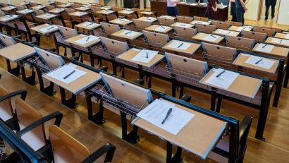 Peste 9.500 de candidaţi susţin proba scrisă a examenului de definitivat în învățământ