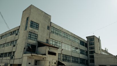 FOTO | Sfârșitul unei ere: fabrica de confecții din Tulcea își închide porțile după 45 de ani