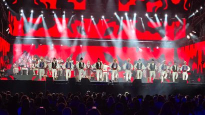 Prima seară a Festivalului Național al Cântecului și Dansului Popular Românesc ,,Mamaia”, o dovadă autentică a diversității culturale din România.