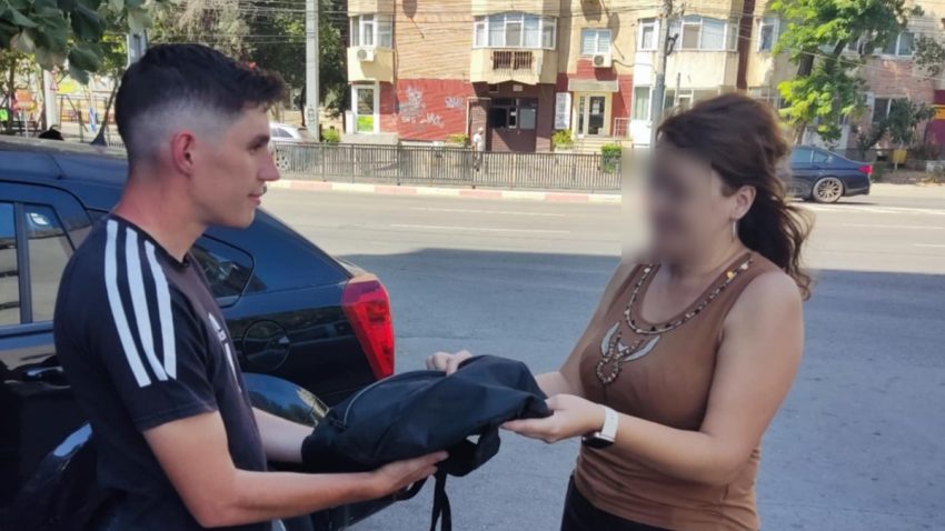 CONSTANȚA: Un rucsac pierdut a fost găsit de un elev jandarm