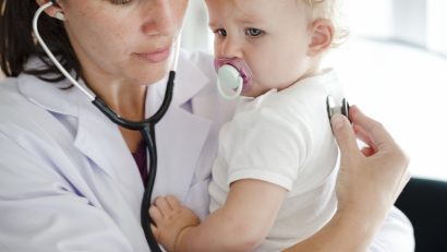 HÂRȘOVA: Spitalul Oroșenesc are din nou medic pediatru, după o pauză de câteva luni