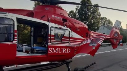 HÂRȘOVA: Un autotren s-a răsturnat pe DN 2A. Șoferul a rămas încarcerat, iar circulația a fost blocată în ambele sensuri