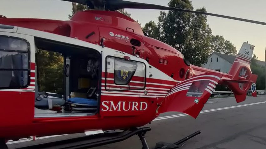 HÂRȘOVA: Un autotren s-a răsturnat pe DN 2A. Șoferul a rămas încarcerat, iar circulația a fost blocată în ambele sensuri