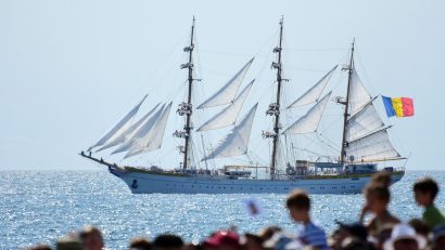 Zeci de mii de turiști au ales litoralul in minivacanța de Sf. Maria