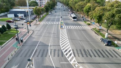 CONSTANȚA: Scuar median amenajat la trecerea de pietoni situată pe bulevardul Alexandru Lăpușneanu, la intersecția cu bulevardul Aurel Vlaicu