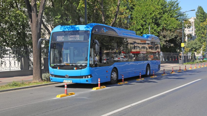 CONSTANȚA: Decizie controversată. Separatori de trafic pentru crearea benzii unice
