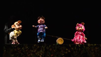 Spectacolul „Cei trei purceluși” deschide stagiunea la Teatrul pentru Copii și Tineret „Căluțul de Mare”