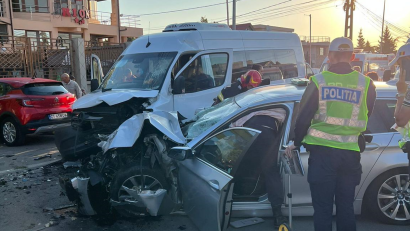 FOTO/Județul CONSTANȚA: Plan ROȘU activat – accident rutier între un microbuz și autoturism