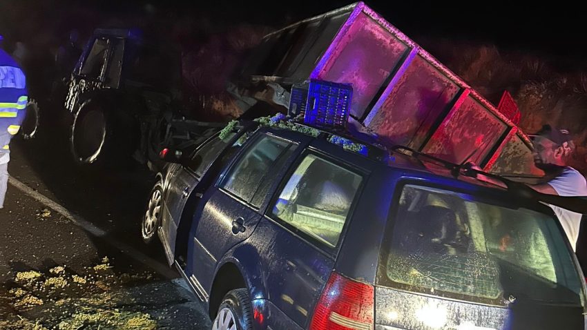 Cum s-a produs accidentul dintre o mașină și un tractor, în urma căruia o persoană a murit