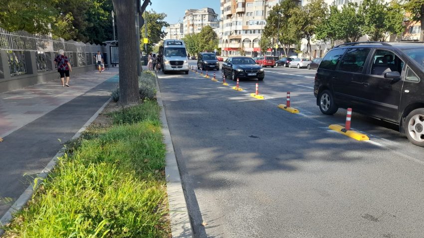 CONSTANȚA: Se desființează locurile de parcare de pe bulevardul Alexandru Lăpușneanu