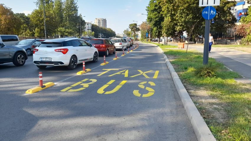CONSTANȚA: Banda de autobuz de pe bulevardul 1 Decembrie, din zona Trezoreriei va fi utilizată de mijloacele de transport de pe linia 100M