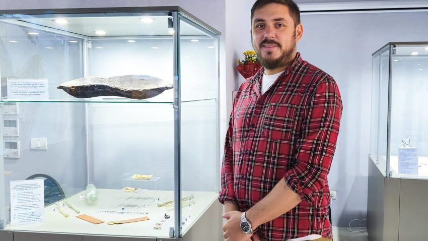 Piesa de Patrimoniu | Amuletă rară, din cărbune dur, descoperită într-un mormânt de copil din anticul Tomis