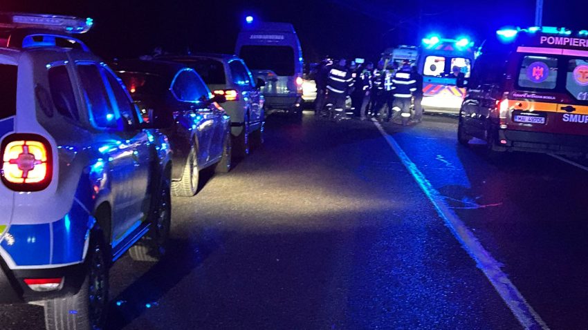 Oficial de la IPJ Constanța. Cum s-a produs accidentul de pe DN 22, soldat cu 9 răniți