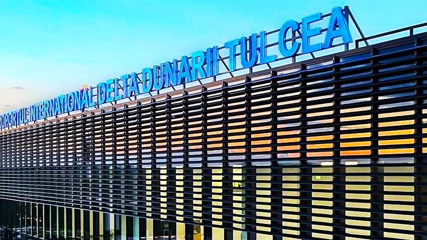 TULCEA: Primul zbor charter de la Tel Aviv, din seria celor programate luna aceasta, a aterizat pe Aeroportul „Delta Dunării”