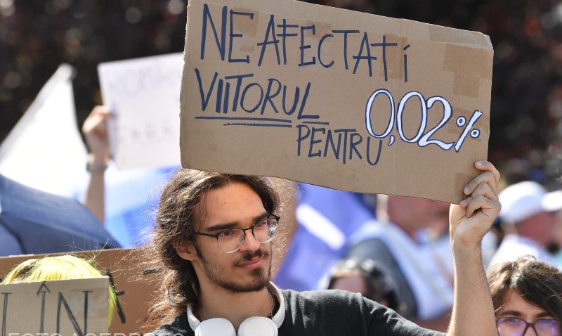 Anul universitar începe cu protestele studenților față de măsurile de austeritate