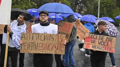 Sute de studenți au protestat în Capitală și în marile centre universitare din țară