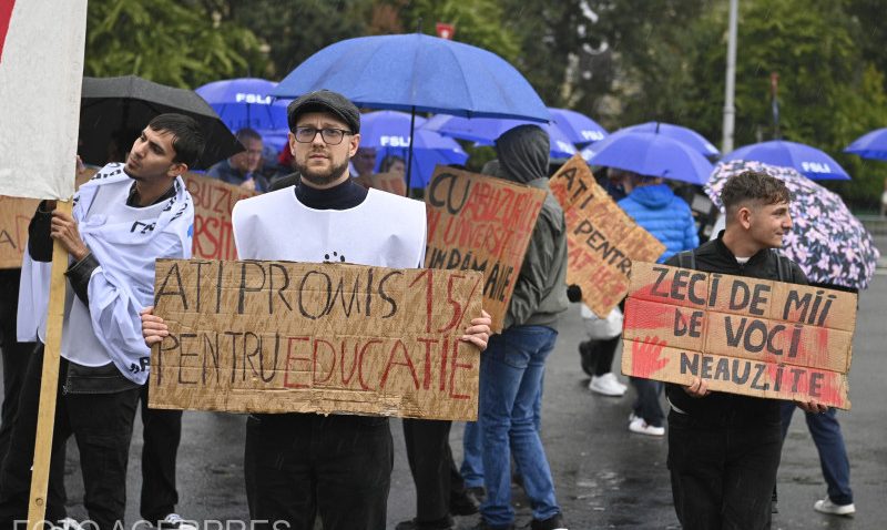 Sute de studenți au protestat în Capitală și în marile centre universitare din țară