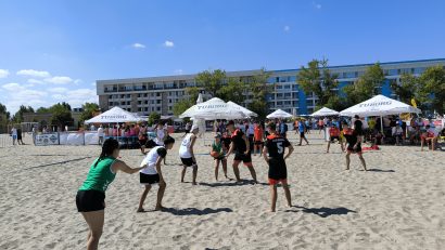 La Mamaia a început Campionatul Național de Beach Handball