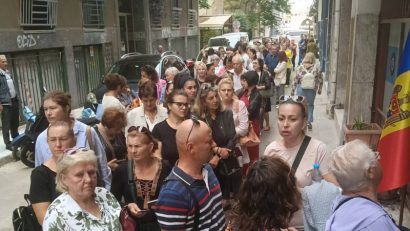 Alegeri parlamentare în R. Moldova: Peste 35% dintre cetățeni s-au prezentat la urne până la ora 15.00